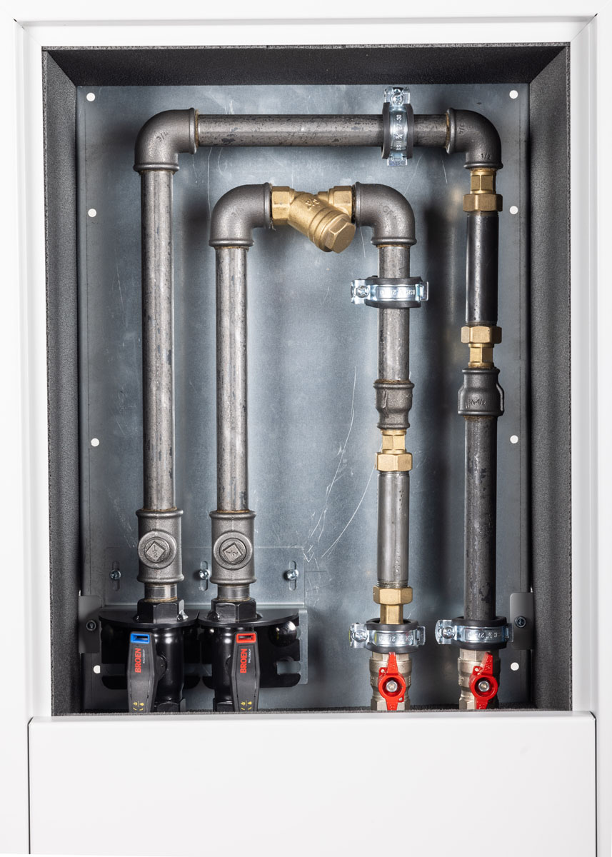 Skab væghængt H775 B480 D250 mm. RAL7035 - kælder/målerinstallation - Broen DN20 m/m